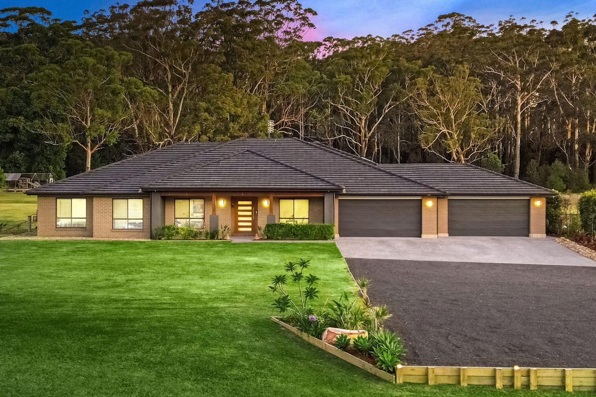 Executive style, Luxury Living with Space, Privacy & Quality