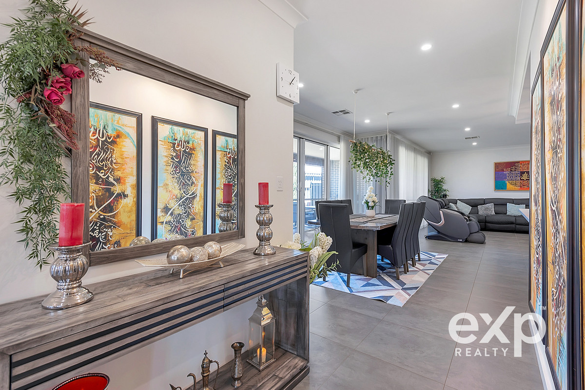 Luxury 6 Bedroom Family Home in the Prestigious Sanctuary Rise Estate