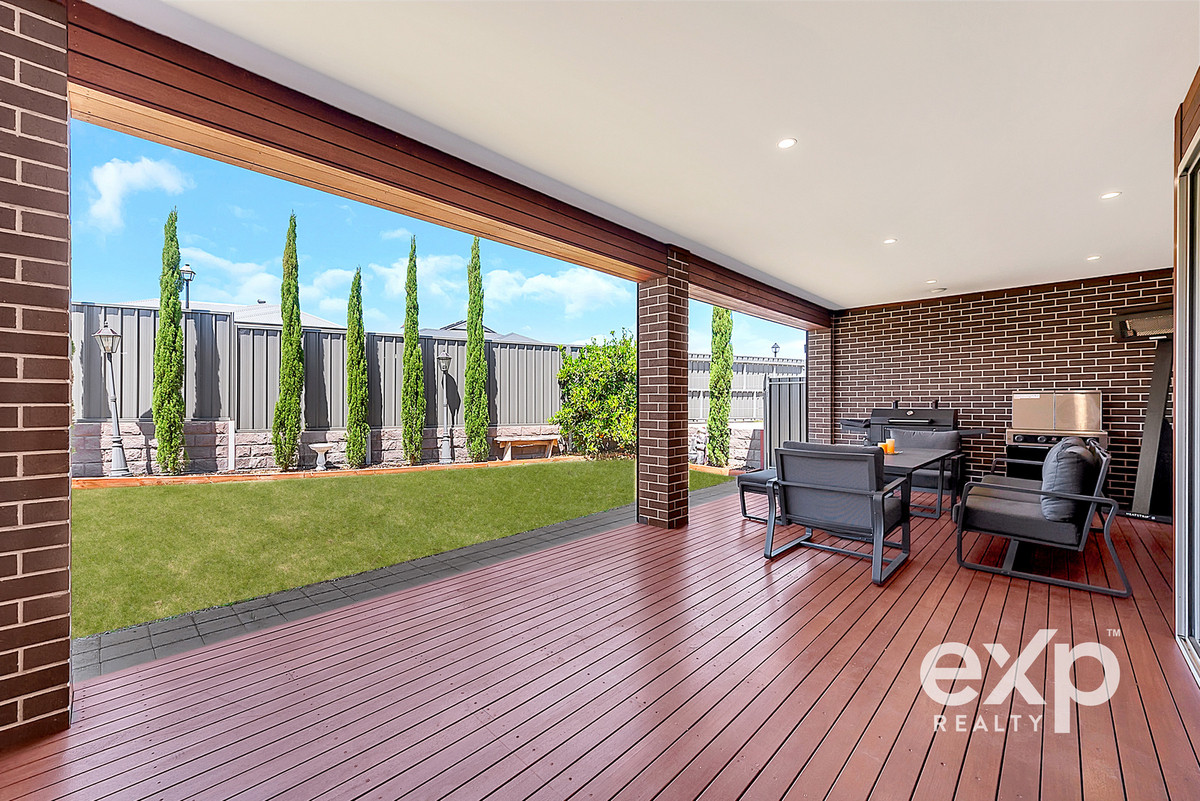 Luxury 6 Bedroom Family Home in the Prestigious Sanctuary Rise Estate