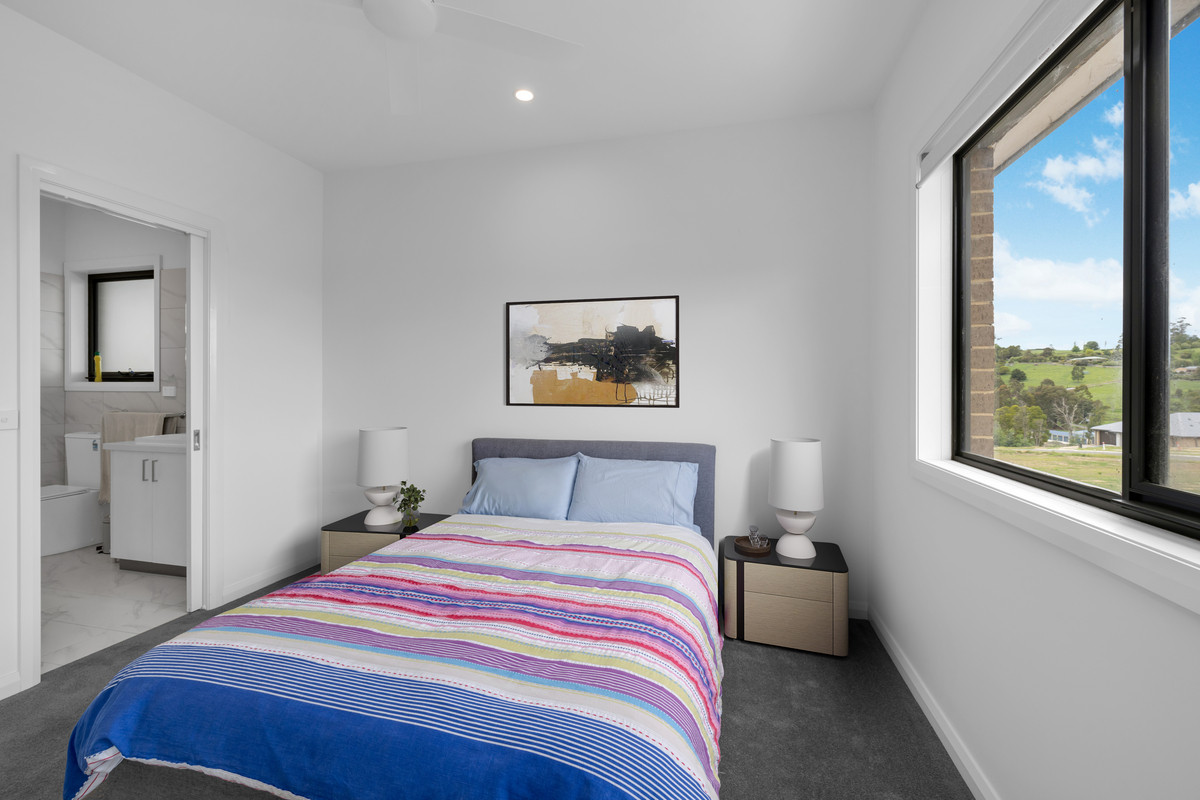 Modern Comfort Close To Town