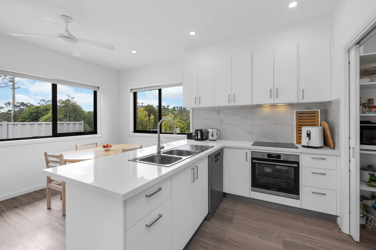 Modern Comfort Close To Town