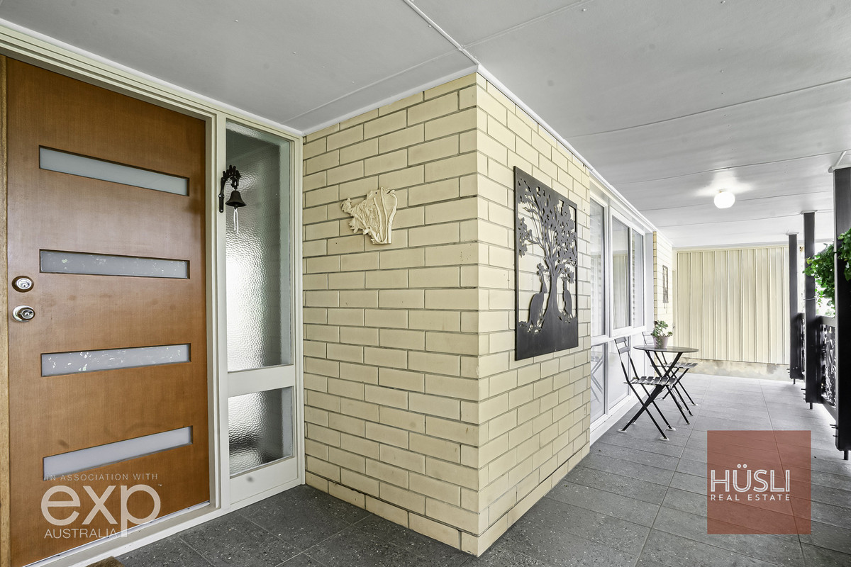 Move Straight In & Enjoy! $815’000 to $860,000