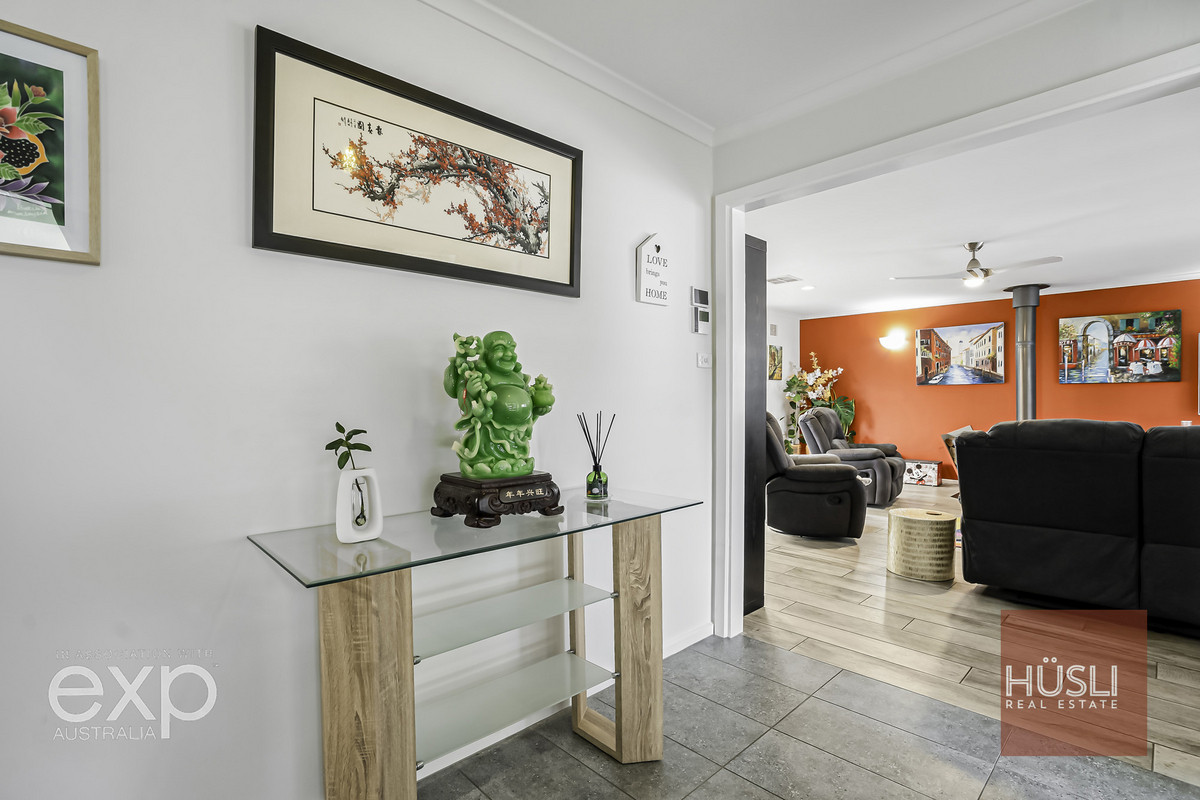 Move Straight In & Enjoy! $815’000 to $860,000