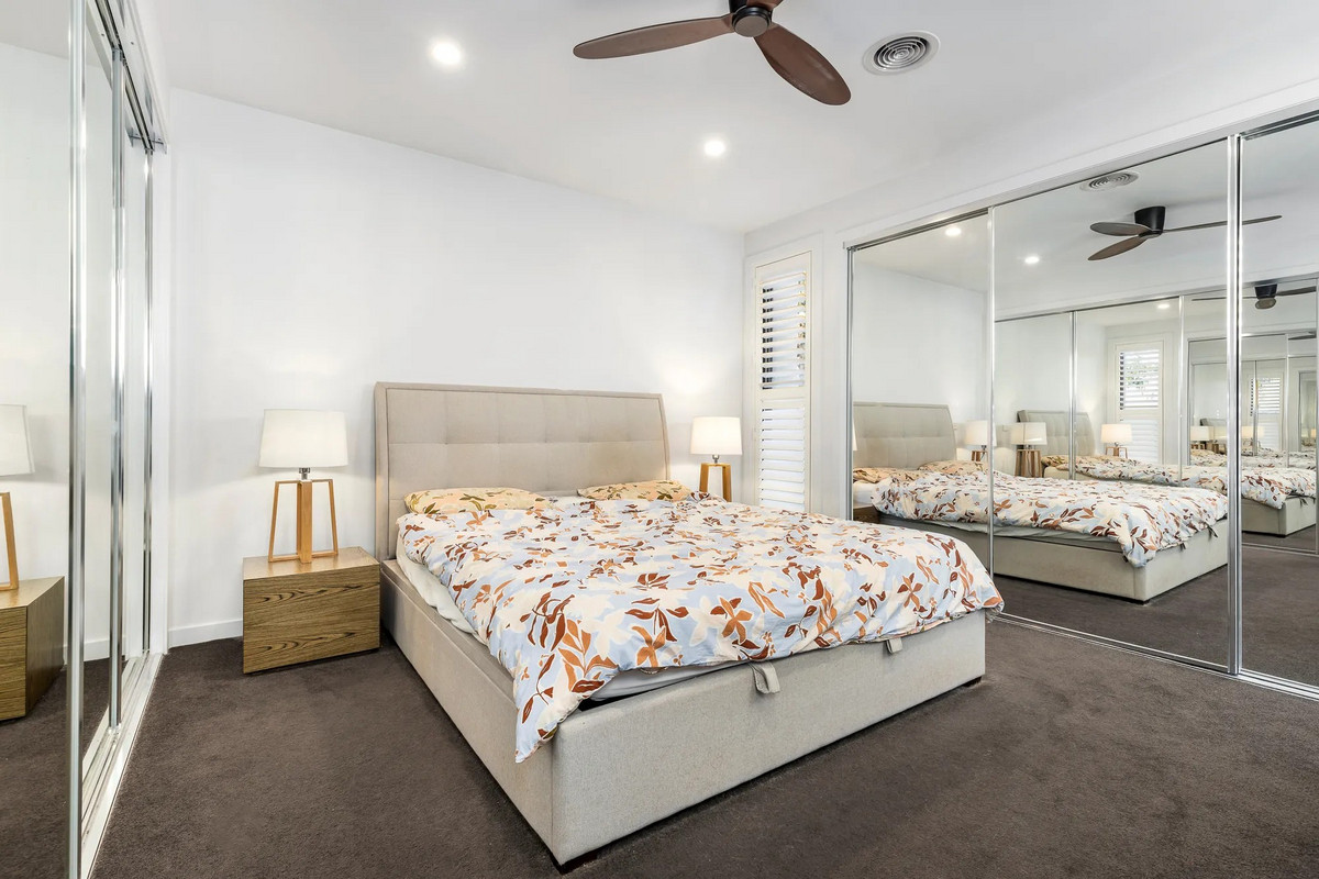 Stylish Family Living in a Peaceful Cul-de-Sac