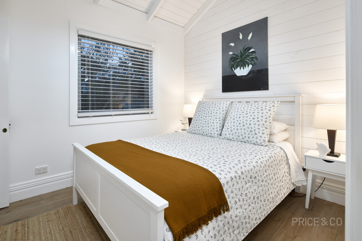 Plum Tree Cottage – A Private One-Bedroom Retreat with Timeless Charm