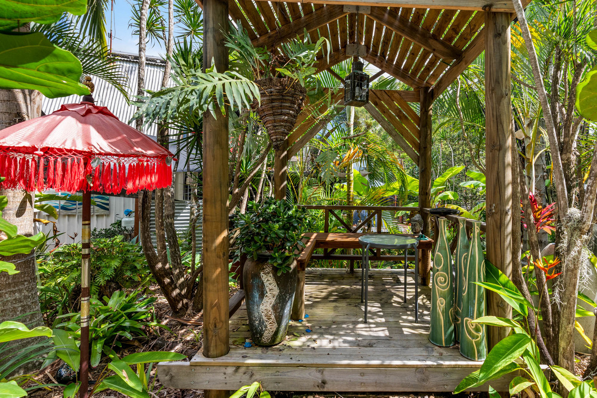 They didn't just build a house, ,they built a different way of living.  Escape the Ordinary on Russell Island 4