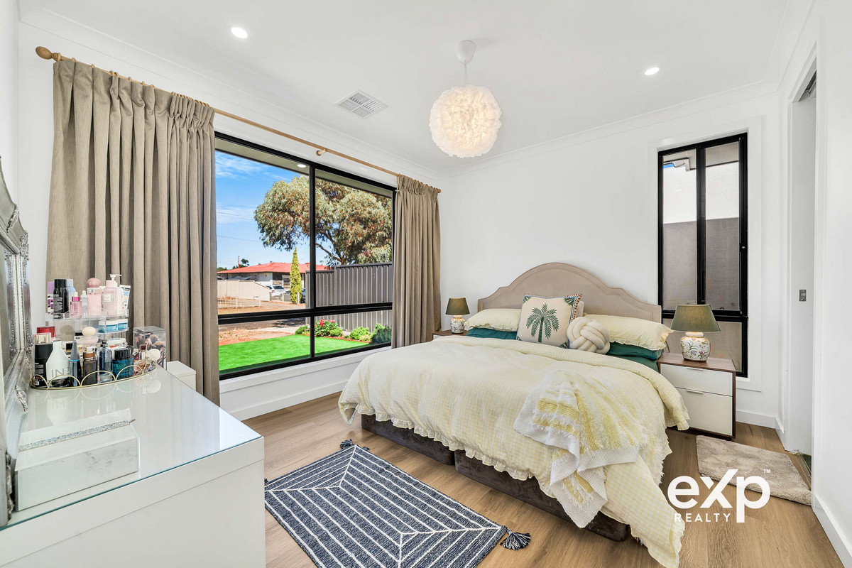 🏡 Contemporary Comfort & Low-Maintenance Living in a Near-New Home