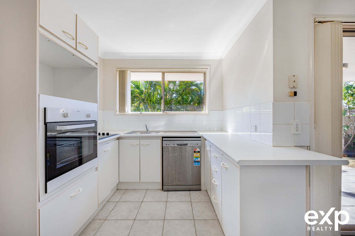 Spacious & Versatile Living on a Private Corner Block