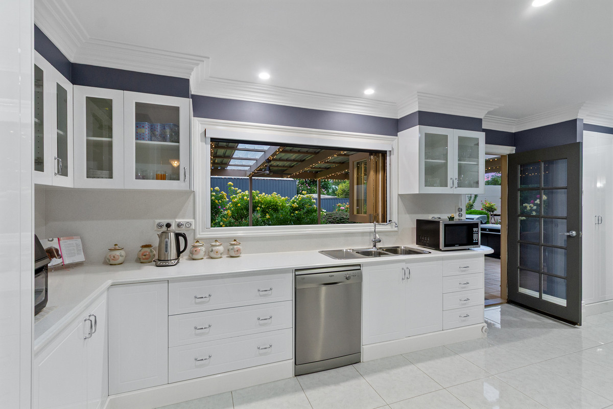 Timeless Villa Elegance with Modern Luxury