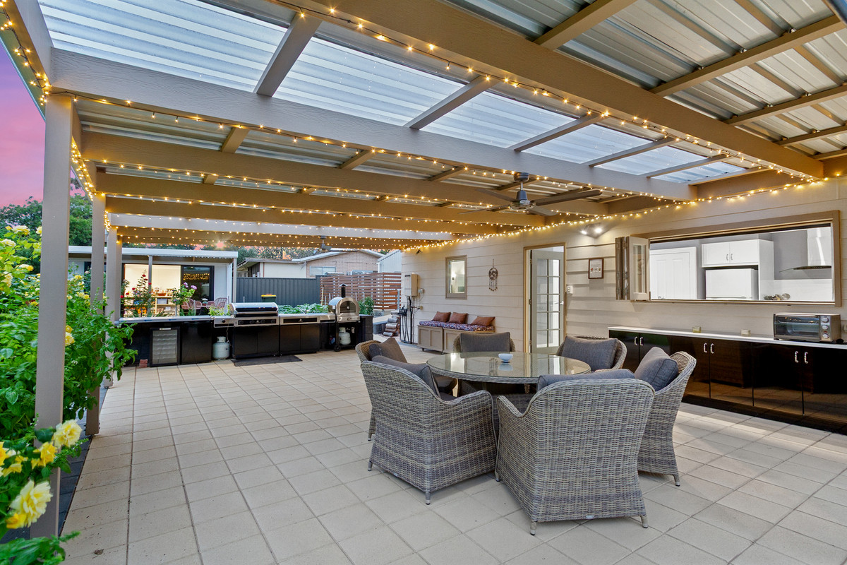 Timeless Villa Elegance with Modern Luxury