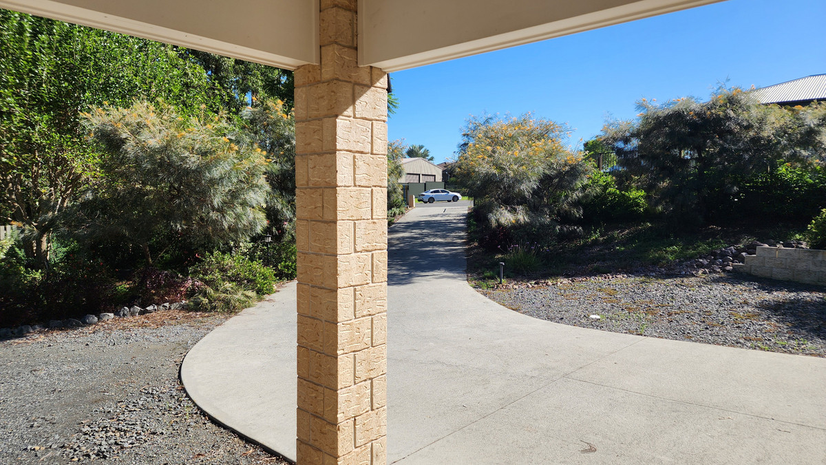 Spacious 6 Bedroom Home with Media Room in Private Quiet Gleneagle Cul-de-Sac