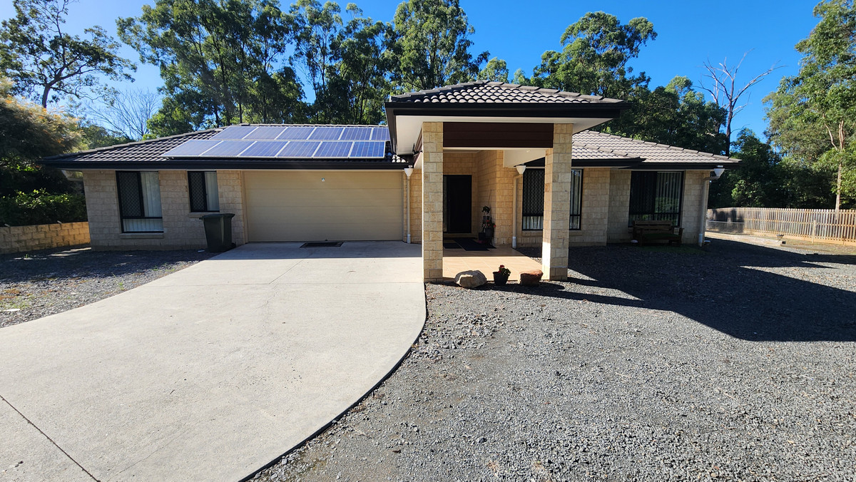 Spacious 6 Bedroom Home with Media Room in Private Quiet Gleneagle Cul-de-Sac