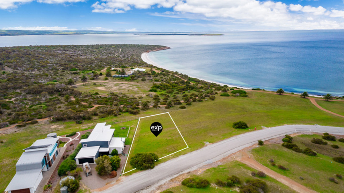 Premium coastal allotment