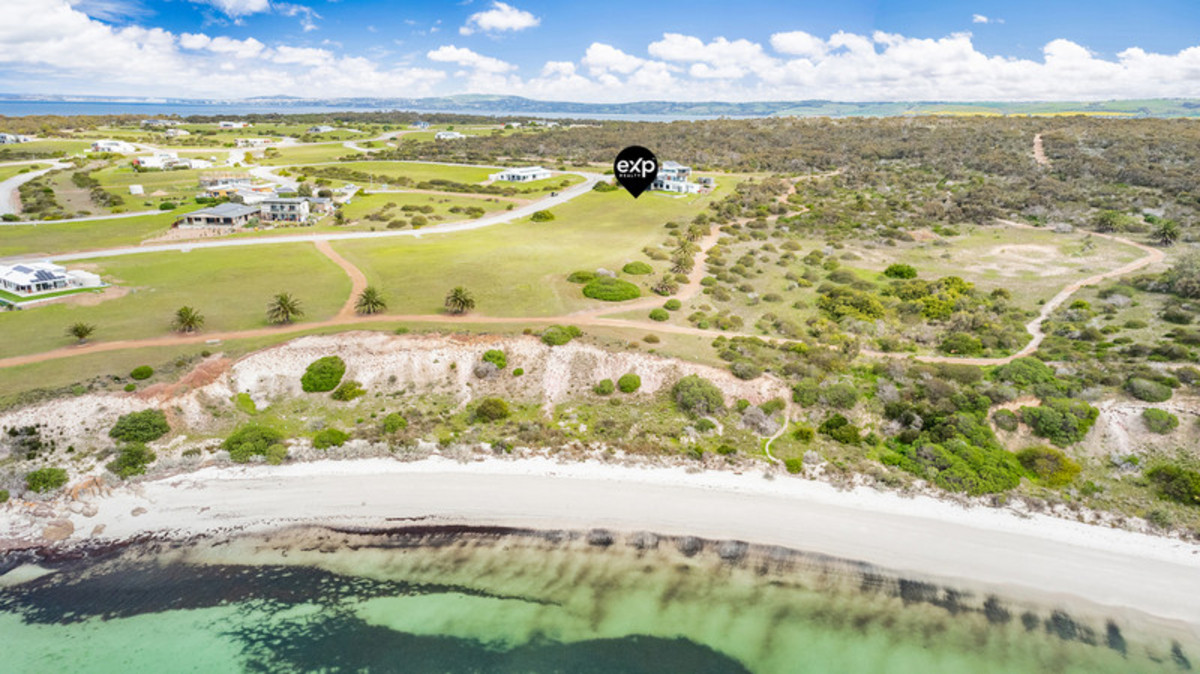 Premium coastal allotment