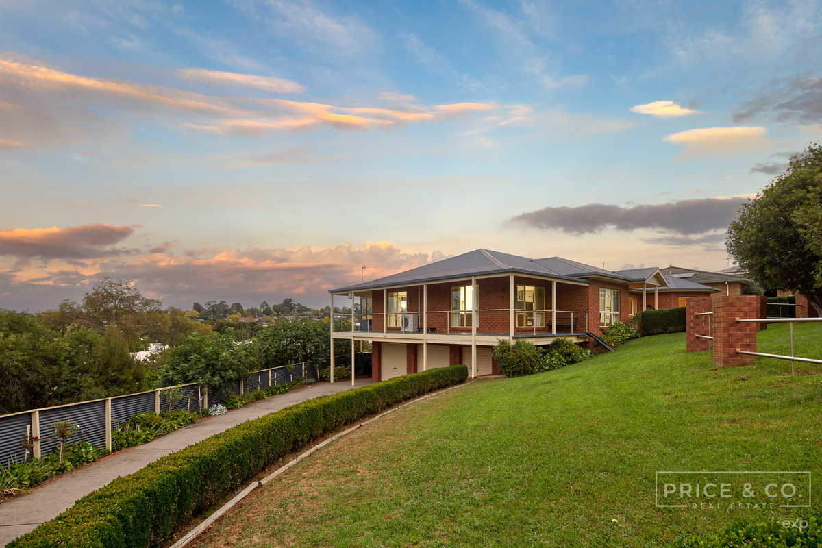 Grand Family Living with Space, Flexibility & ¾ Acre Grounds