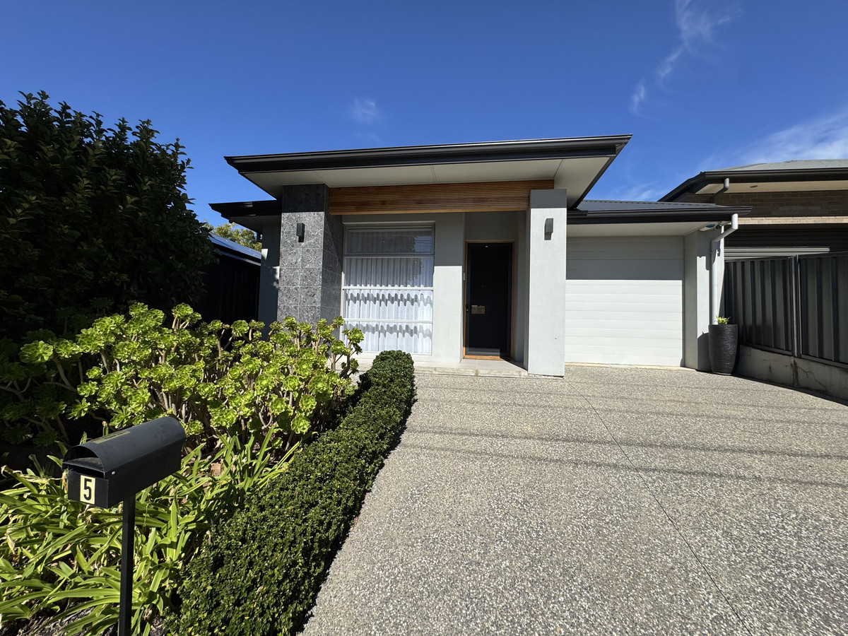 Luxury Living with a Beautiful Park Outlook