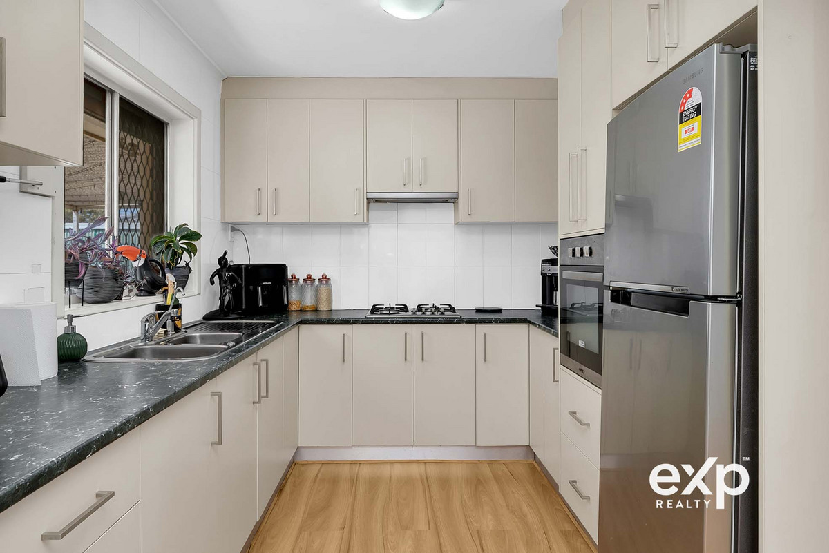 Residential for sale in Parafield Gardens, 14 Joanne Terrace, Parafield Gardens SA 5107, 890 m²