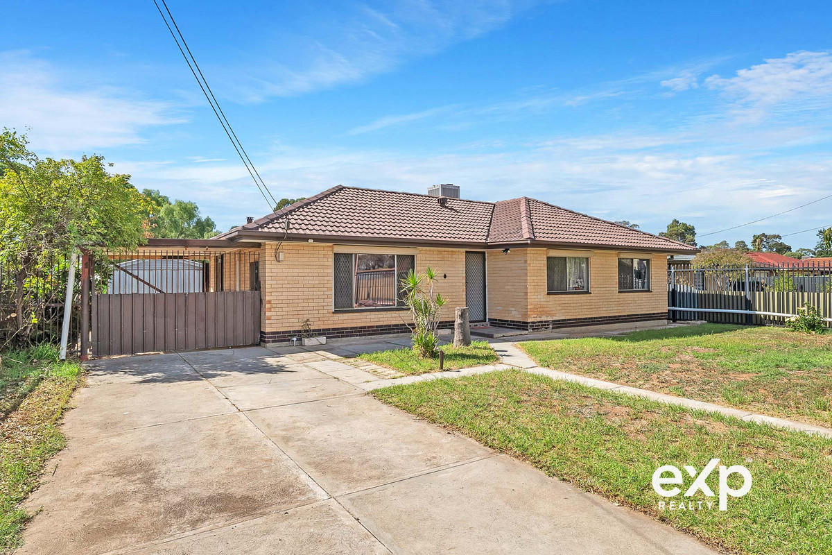 Residential for sale in Parafield Gardens, 14 Joanne Terrace, Parafield Gardens SA 5107, 890 m²