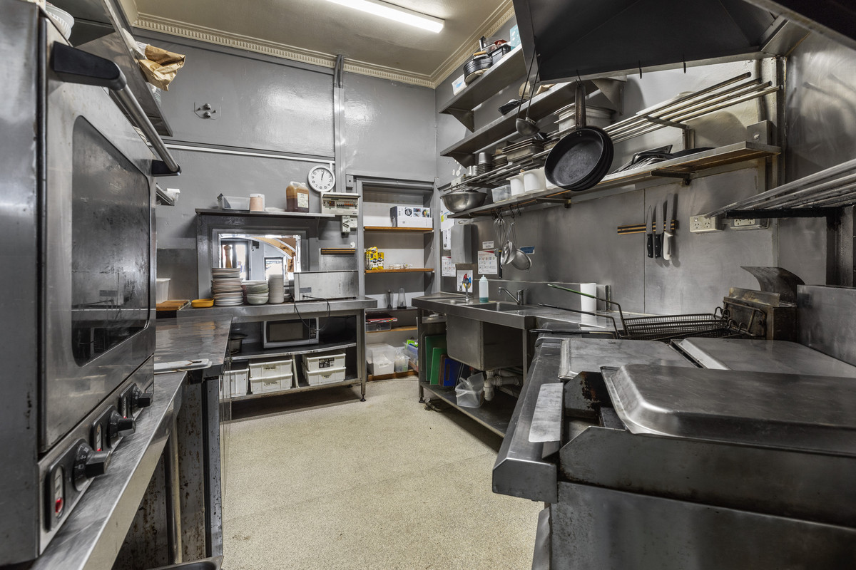 Prime Mordialloc Commercial Space Awaits You  auction cancelled noe private sale