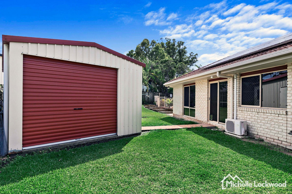 Family Living Made Easy – Pool, Solar & Prime Location!