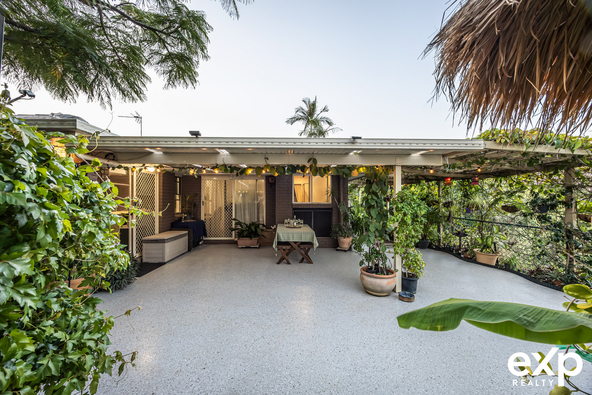 Hilltop Haven on 664m² – Breezy, Bright & Built for Life