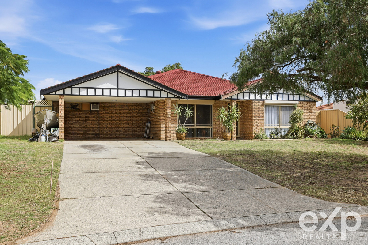 Residential for sale in Warnbro, 11 Tweed Close, Warnbro WA 6169, 702 m²