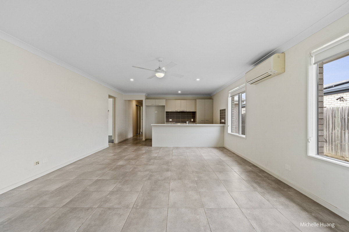 CHARMING FAMILY HOME I ENVIABLE LOCATION I MOVE IN READY