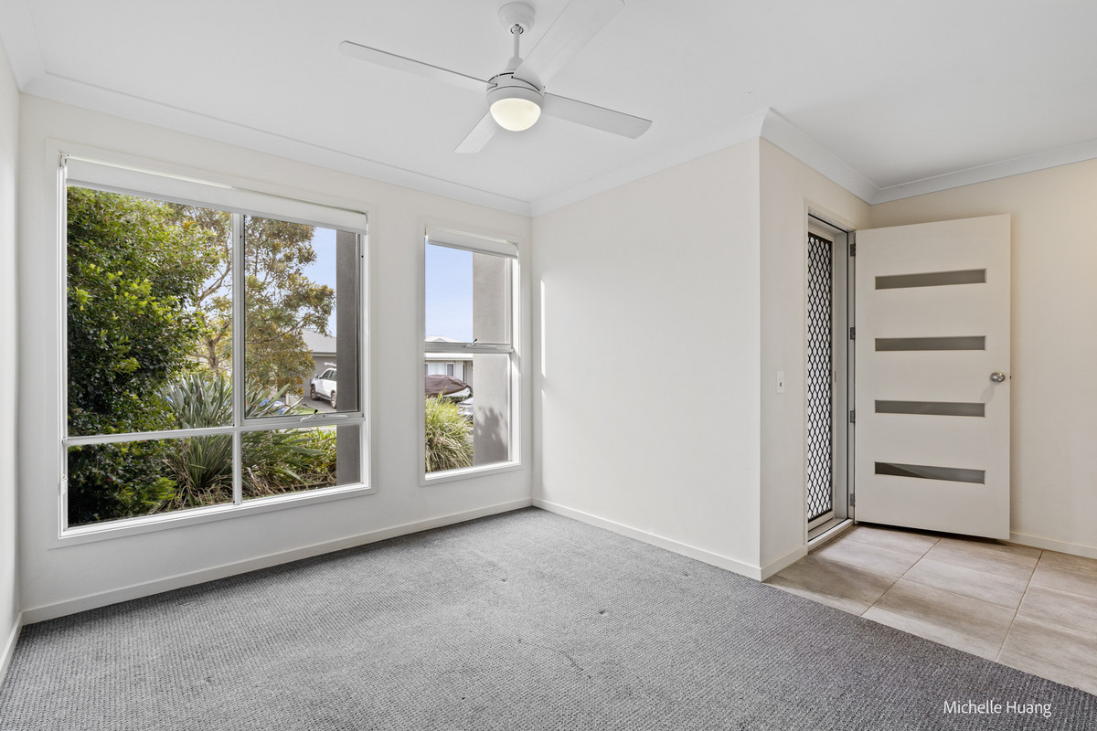 CHARMING FAMILY HOME I ENVIABLE LOCATION I MOVE IN READY