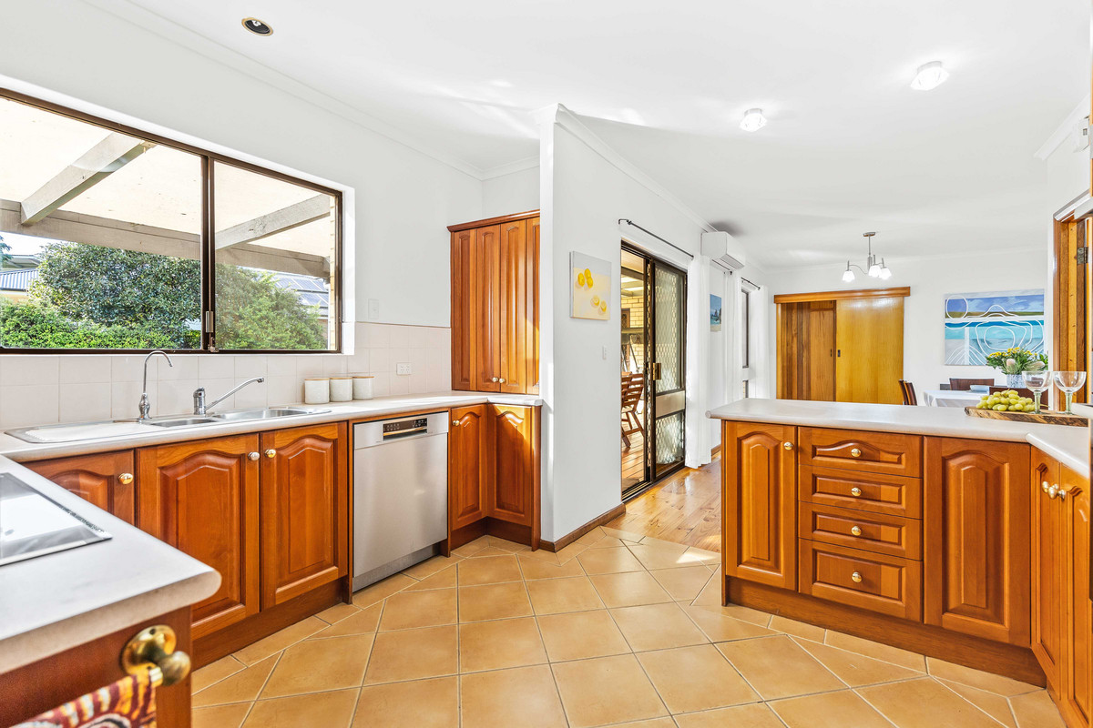 Family Living on 1,151sqm Approx. with Pool, Solar & Future Potential