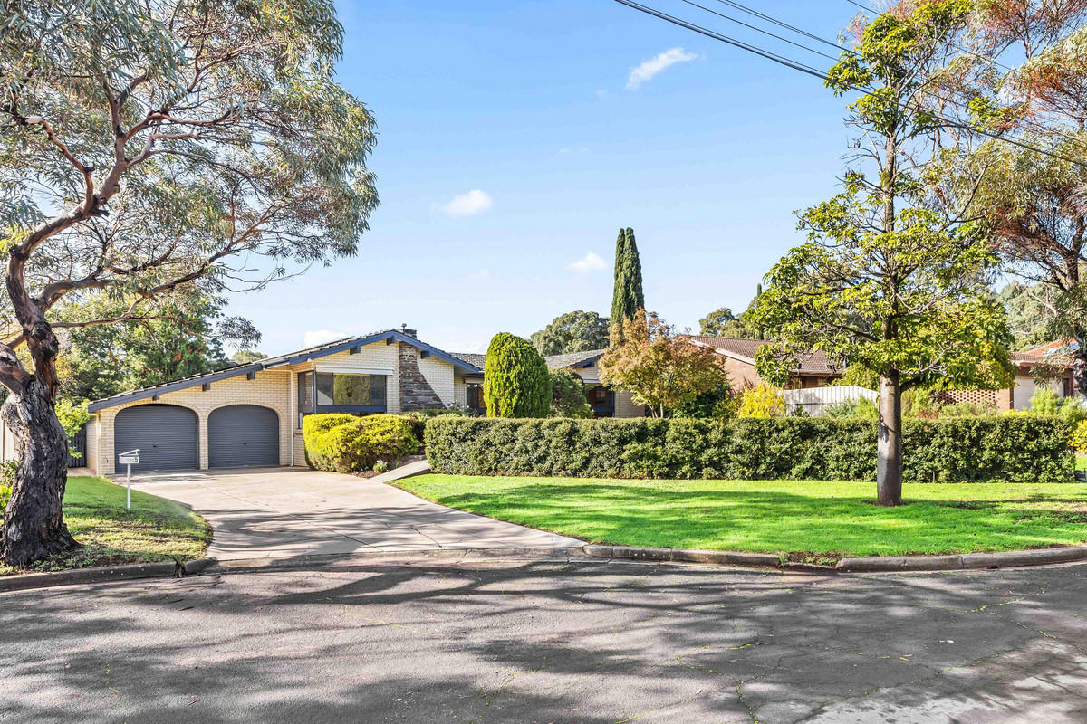 Family Living on 1,151sqm Approx. with Pool, Solar & Future Potential