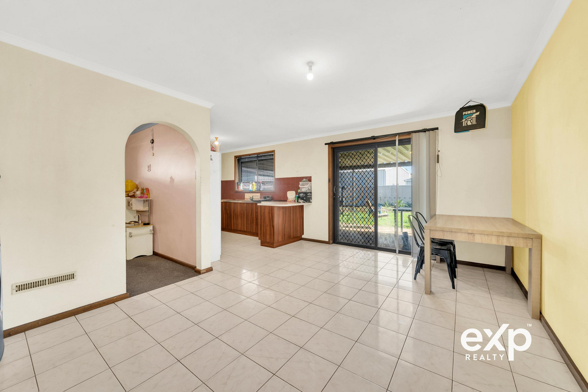 INSPECT SATURDAY 25/7 - 11:20AM - Affordable Family Home with Subdivision Potential (S.T.C.C) - 710m2 allotment (approx.)