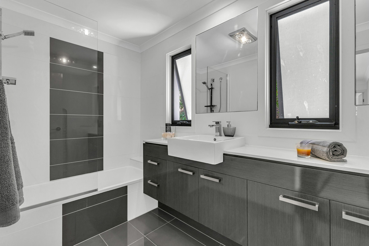 Residential for sale in Yeronga, 3/41 Eversley Terrace, Yeronga QLD 4104