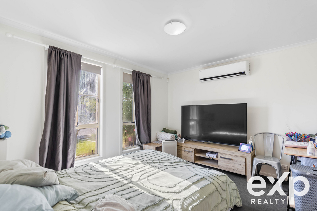 Spacious Family Living with Flexible Floorplan