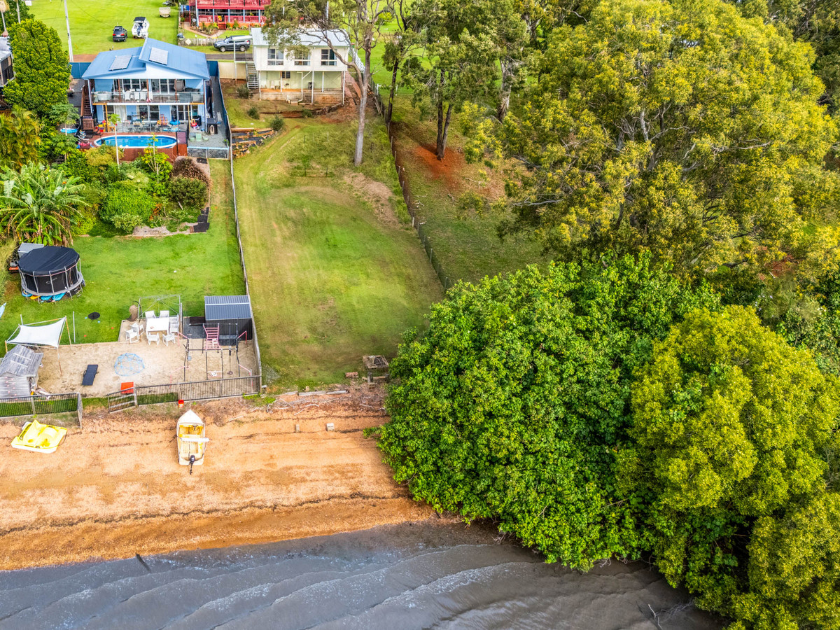 Absolute Waterfront – Space, Privacy & Untapped Potential