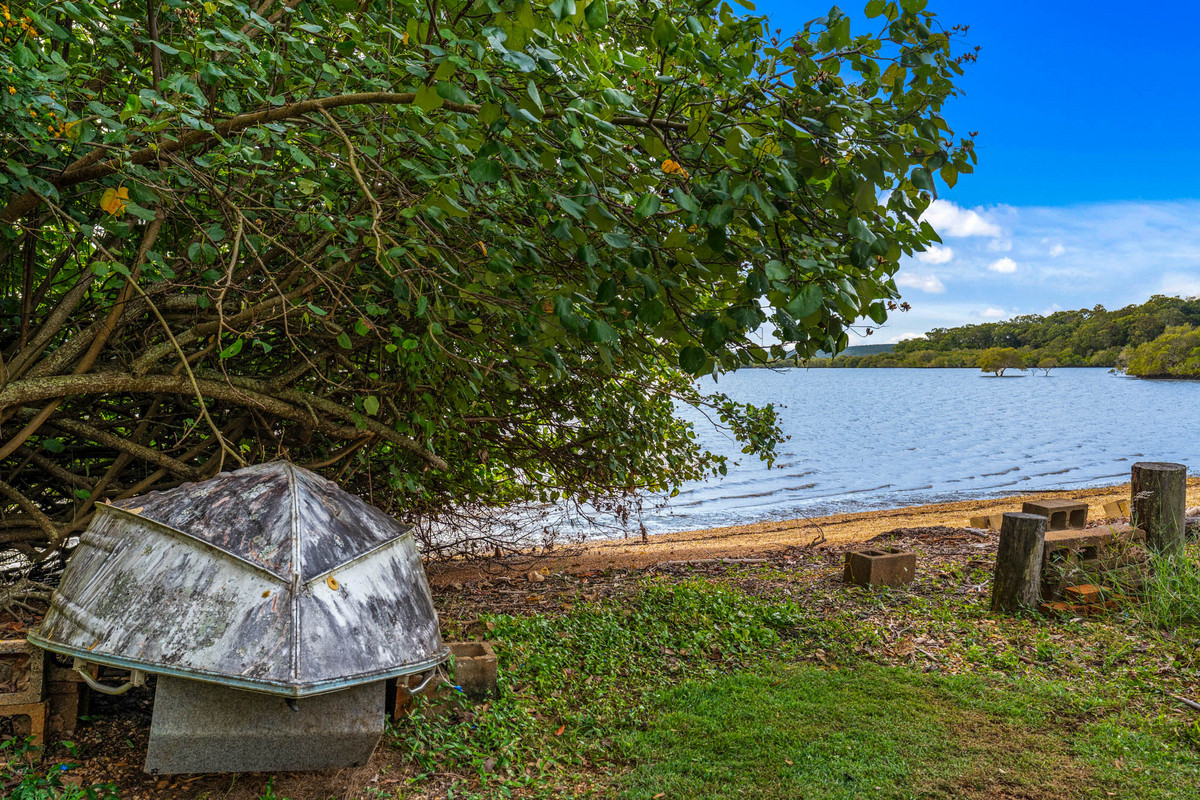 Absolute Waterfront – Space, Privacy & Untapped Potential