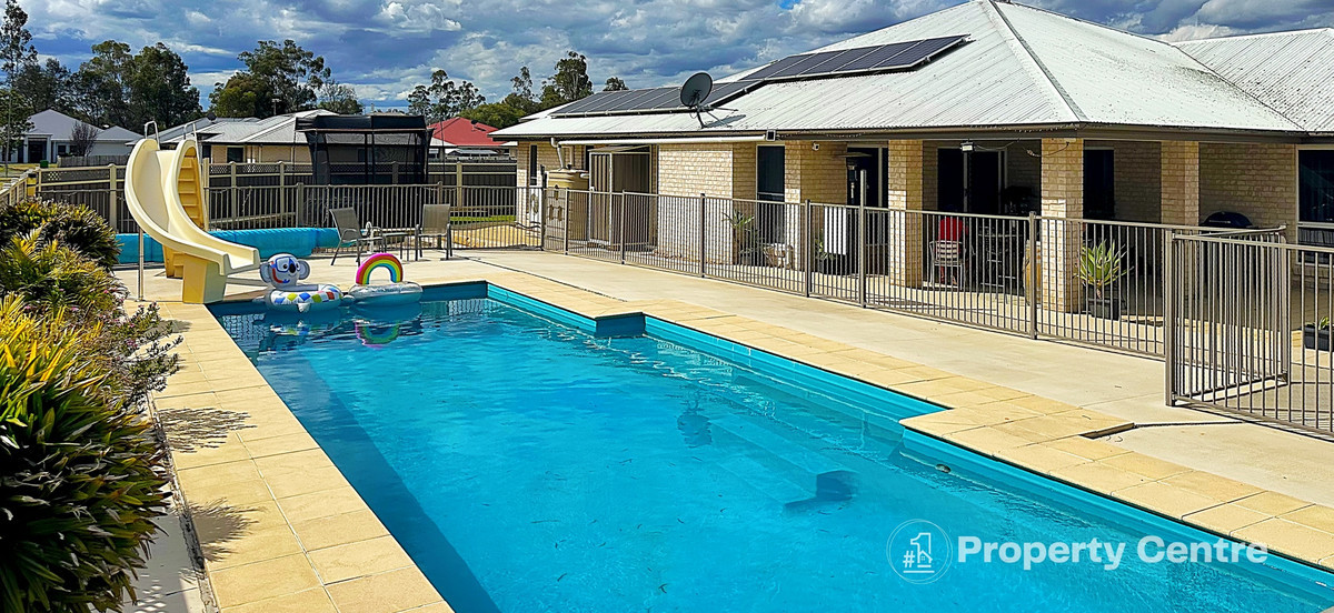 Luxury, Lifestyle & Location Beside the Dalby Golf Course