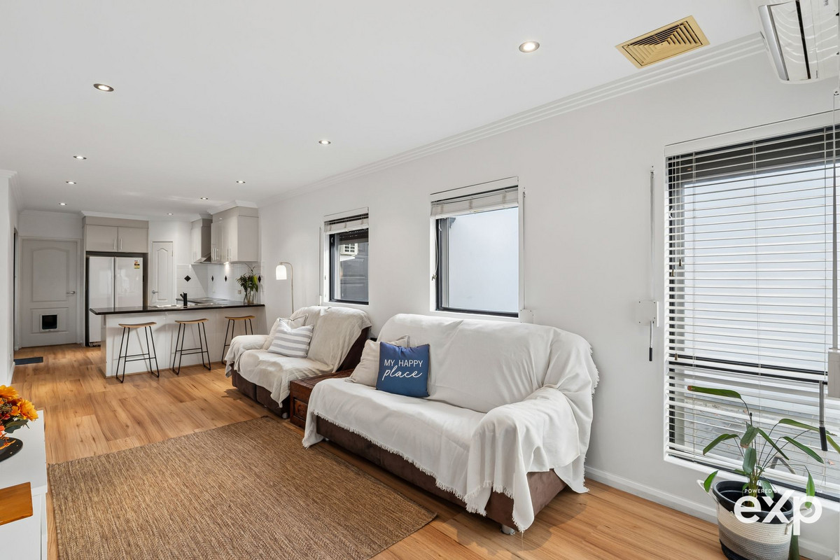 UNDER OFFER - Perfect 1st home or Investors delight!