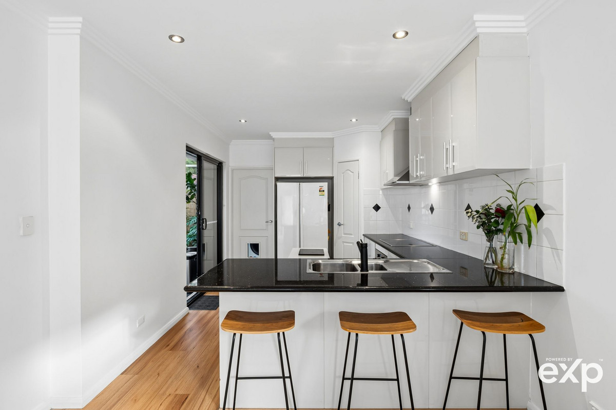 UNDER OFFER - Perfect 1st home or Investors delight!