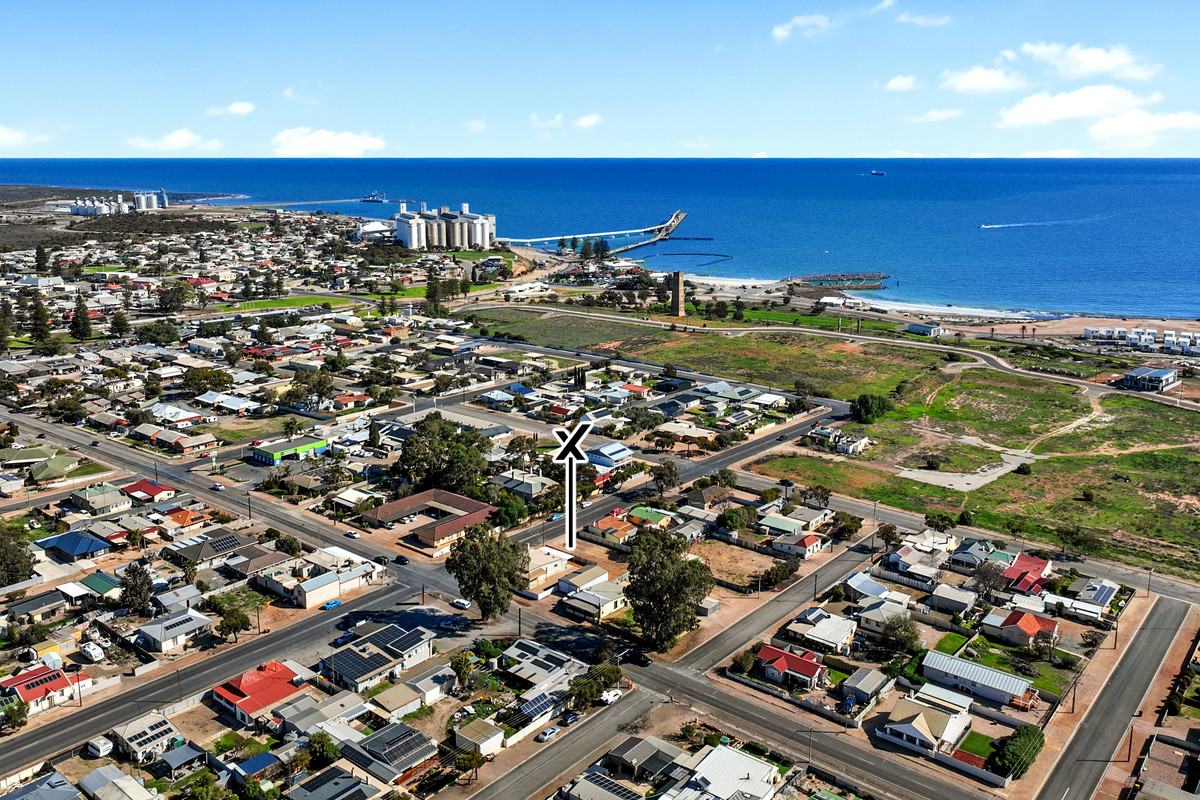 Rare Town Centre Opportunity – Walk to Everything