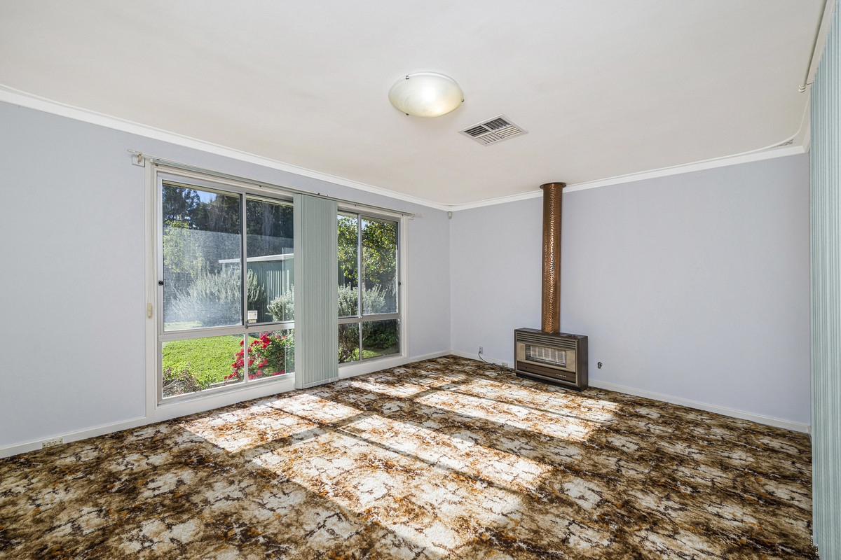 Well-Loved Family Home in the Heart of Rockingham