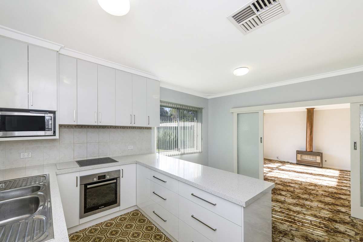 Well-Loved Family Home in the Heart of Rockingham
