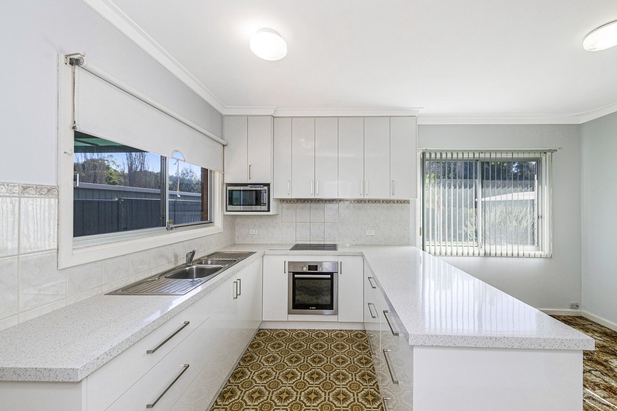 Well-Loved Family Home in the Heart of Rockingham