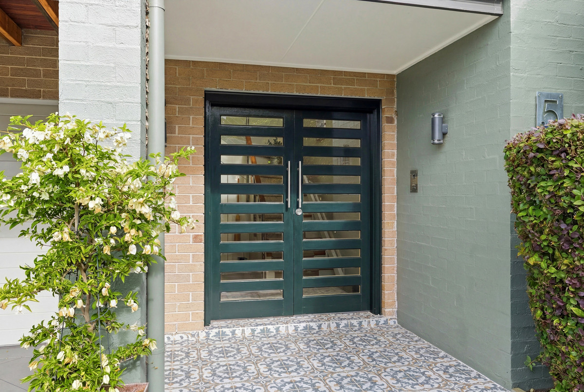 Prestigious Figtree Bay Estate - Family Home