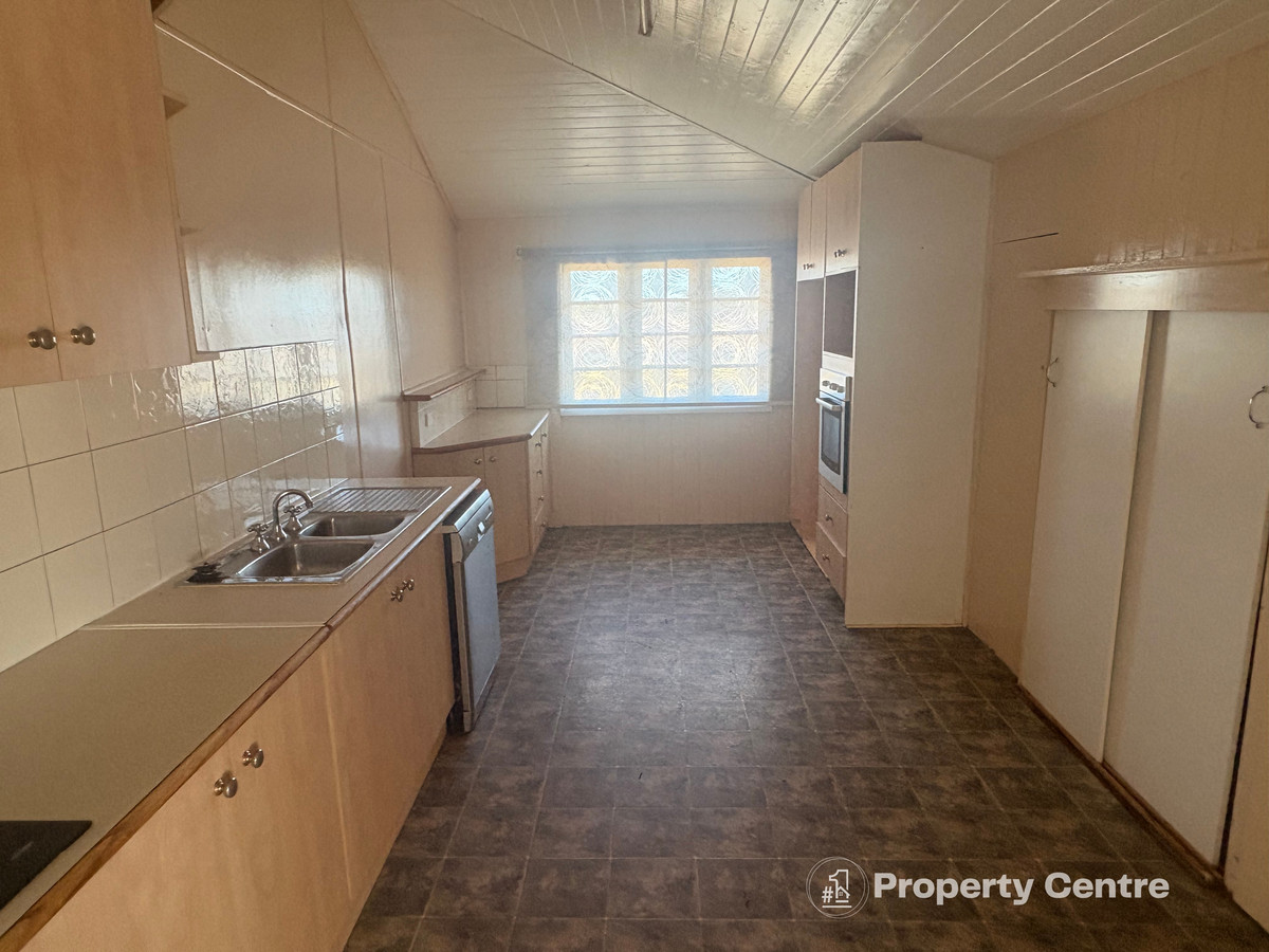 18 Acres Close to Dalby – Space, Privacy & Potential