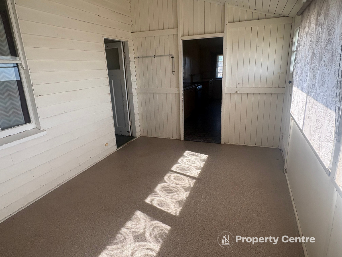 18 Acres Close to Dalby – Space, Privacy & Potential