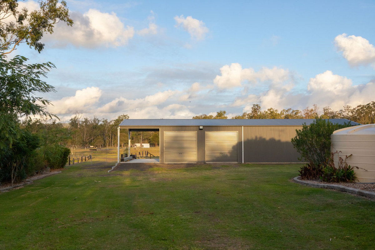 Horse Heaven with Hallmark Home on 13 Acres.