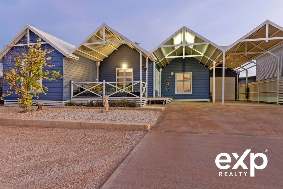 The ultimate in marina living!