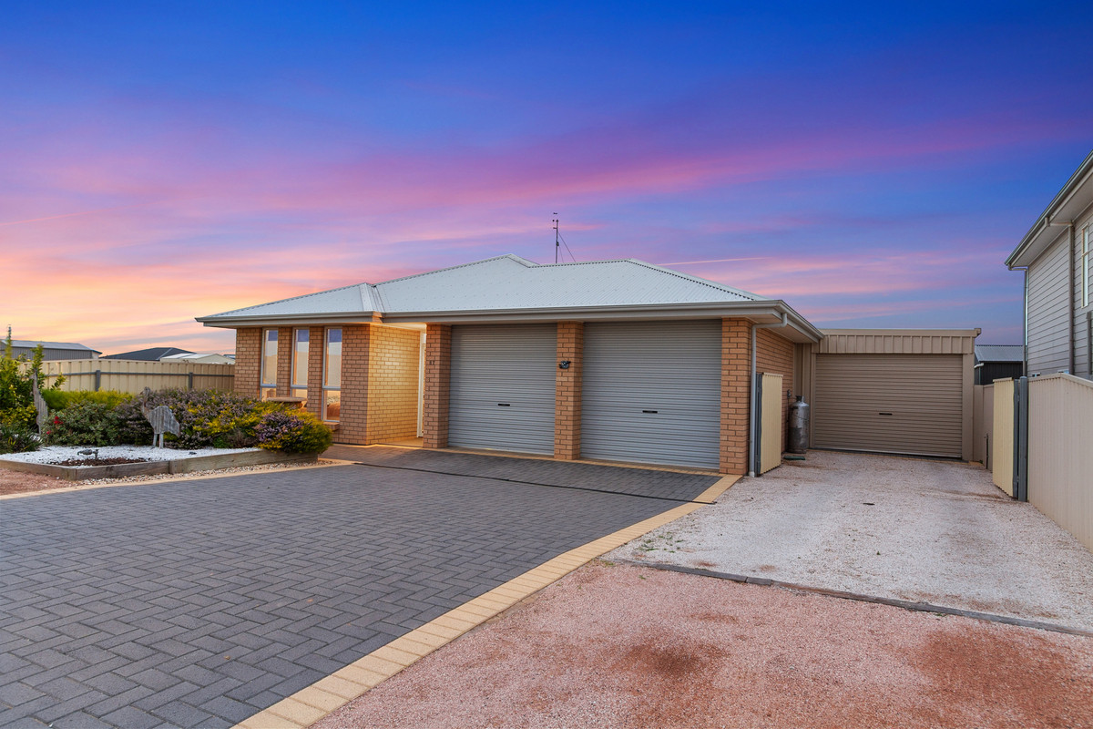 2018-Built Home with Spacious Layout, Solar & Alfresco Entertaining