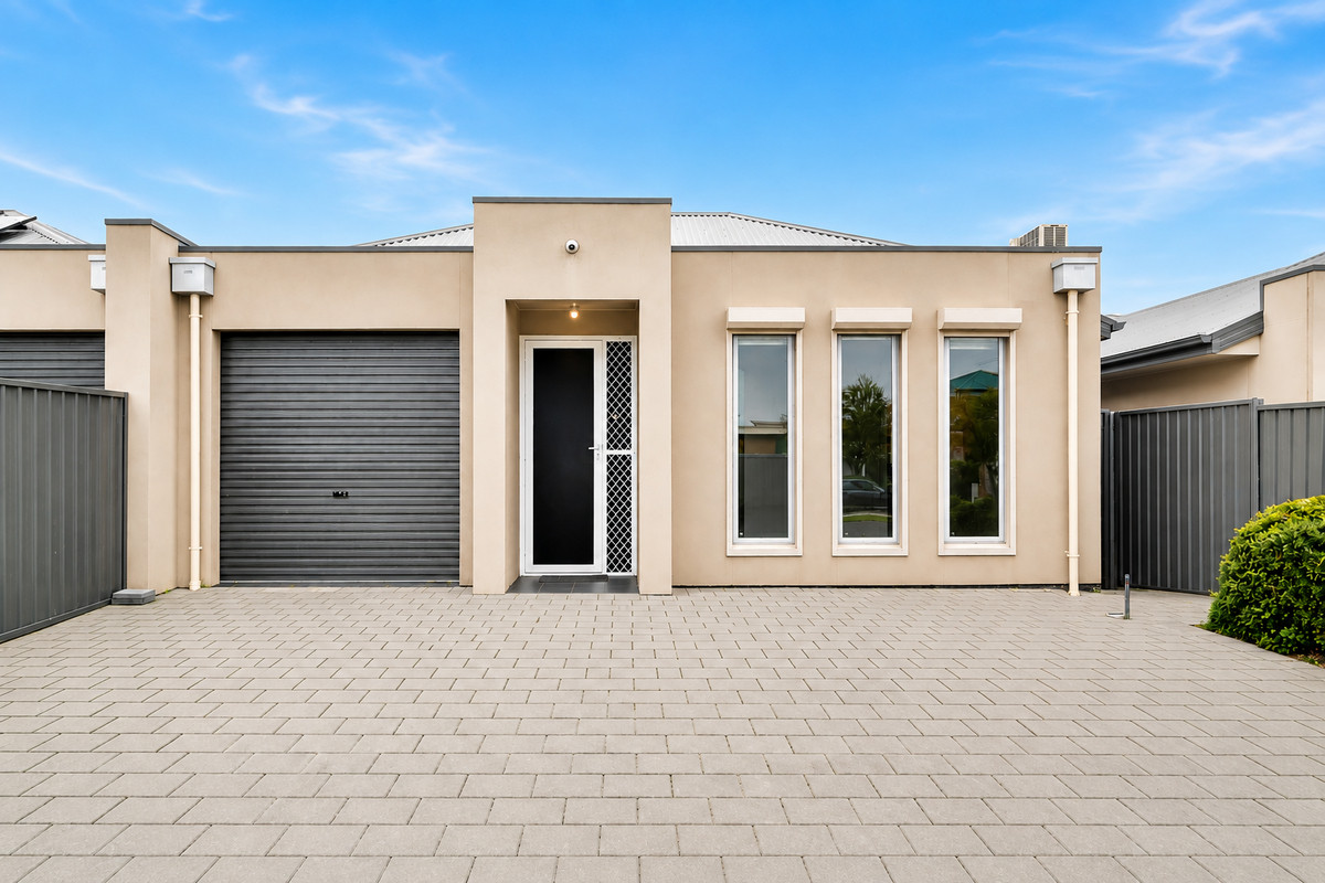 Modern Family Living with Premium Features & Exceptional Convenience