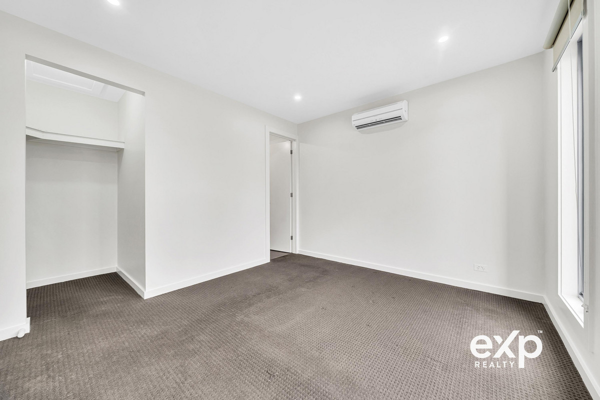 Modern Family Living with Premium Features & Exceptional Convenience